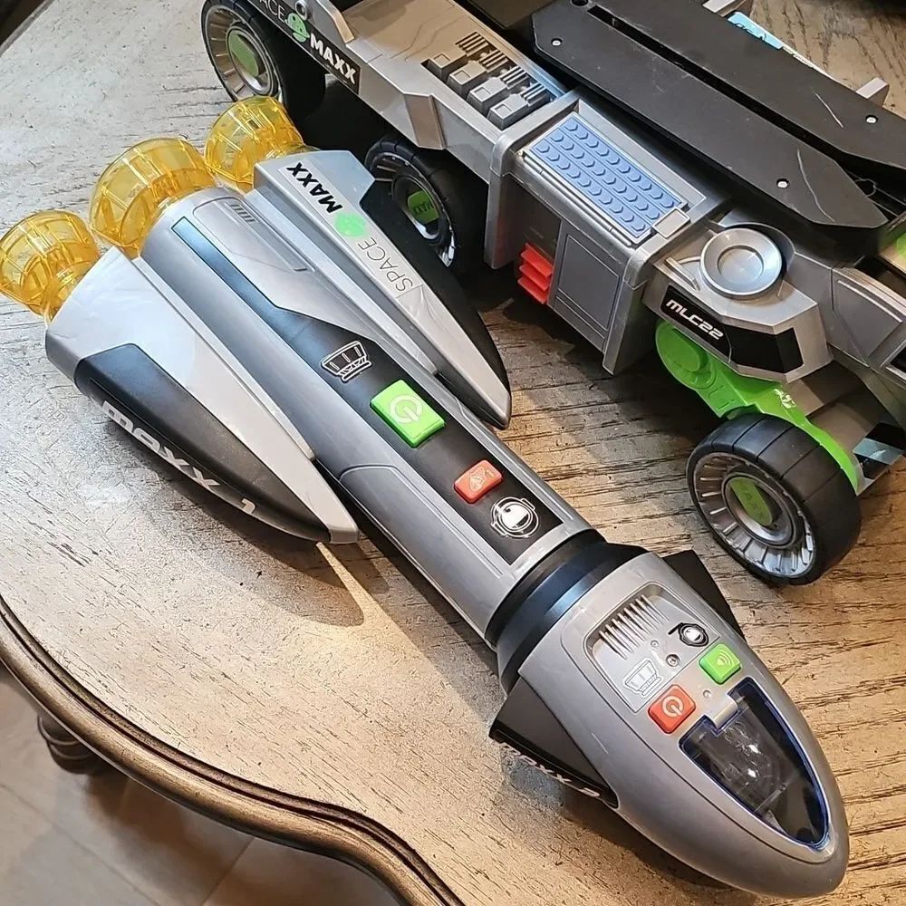 Space Explorer Toy Vehicle - Picture 4 of 5
